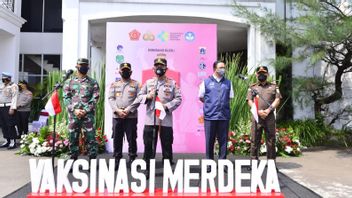 大都会贾亚警方声称雅加达疫苗接种率在印度尼西亚最高， 根据世卫组织转介， 实现羊群免疫 