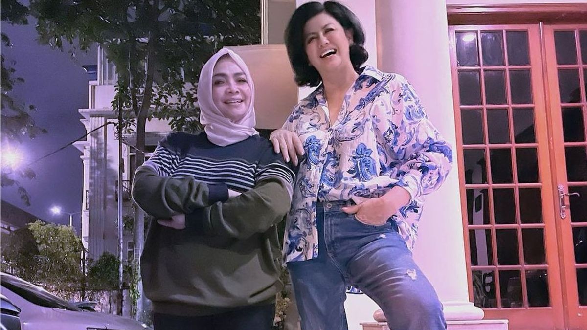 It Never Happened When With Hotma Sitompul, Desiree Tarigan Was Taught To Wear Jeans By Raffi Ahmad's Mother-in-law