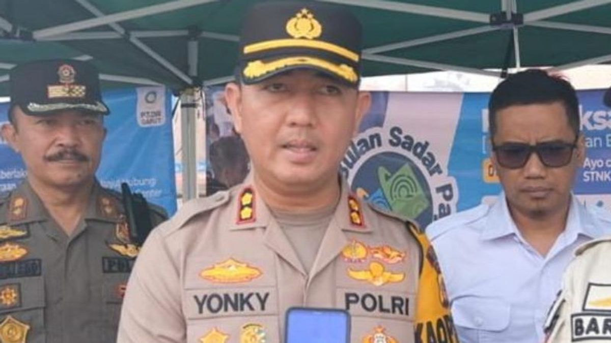 Garut Police Chief Watches His Personnel, Finds Online Gambling Directly 'Brushed'