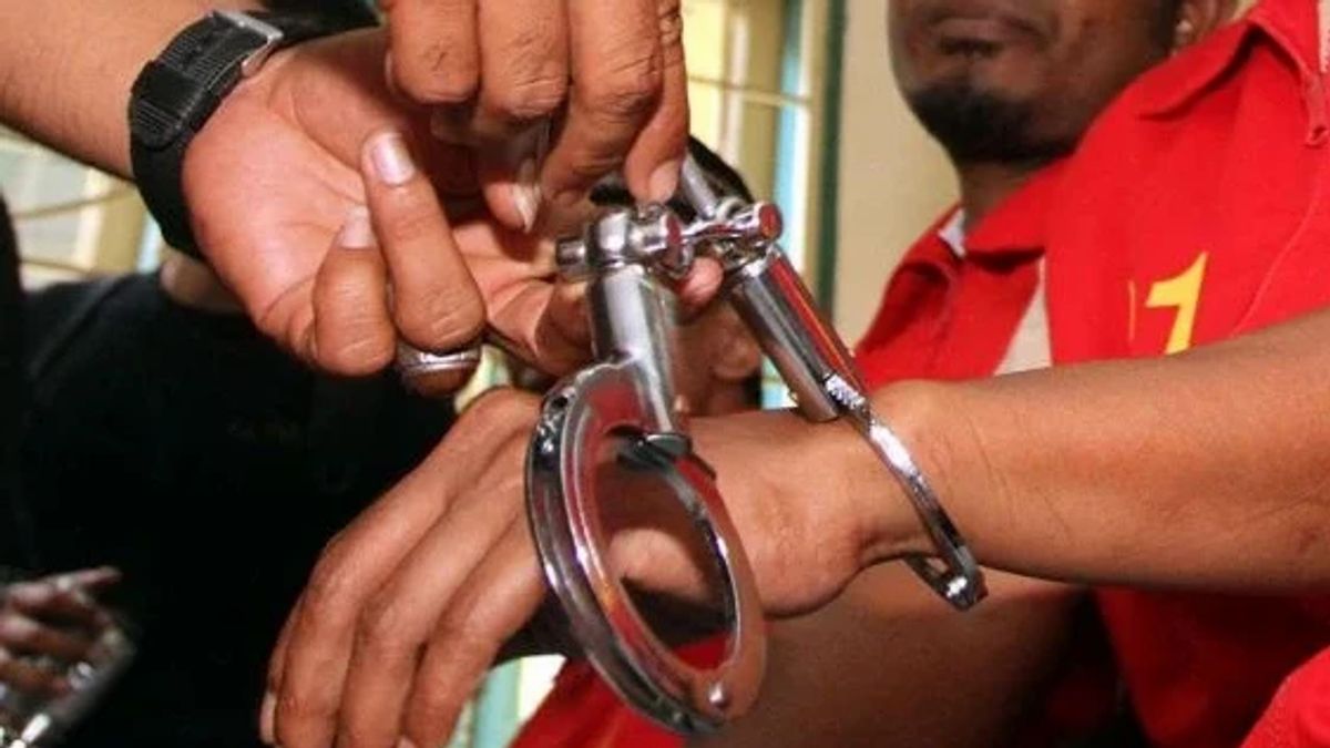 Returning From Work In Morowali, Head Of Buron Village Corruption Funds In Luwu, South Sulawesi Arrested By Central Sulawesi Prosecutor's Office