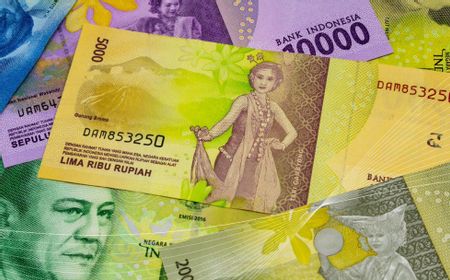 Sempat Dibuka Menguat, Rupiah Kembali Tergelincir ke Level Rp15.215 per Dolar AS