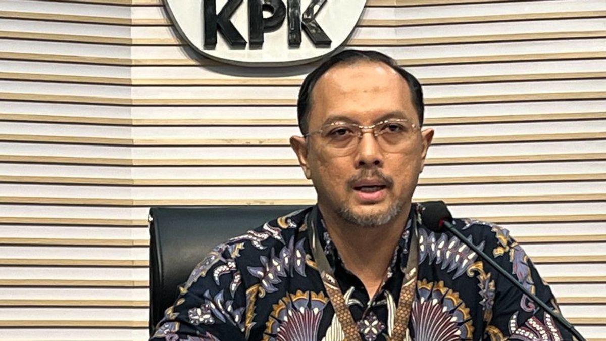 2 Ex-Director Of Pertagas Niaga Examined By KPK Regarding LNG Corruption Cases