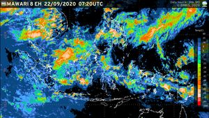 Waspada! Hujan Disertai Petir dan Angin Kencang Landa Kalimantan Selatan 2 Maret 2021
