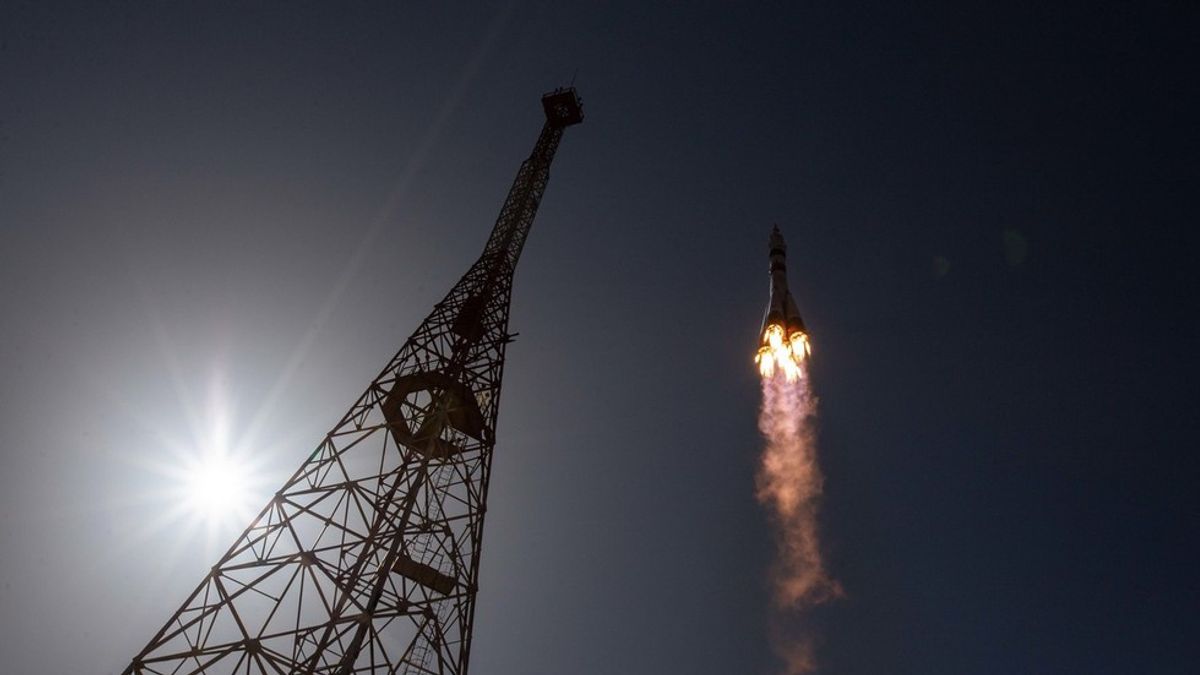 COVID-19 Merebak Lagi di Rusia, Roscosmos Tunda Peluncuran Roket