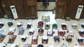 Kabar Gembira! MUI Membolehkan Saf Salat Berjemaah Tak Harus Jaga Jarak