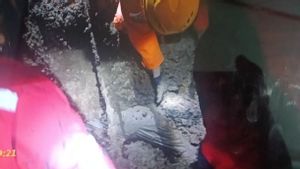 Landslide Buried 7 Residents in Agam West Sumatra, One Dead Six Safe