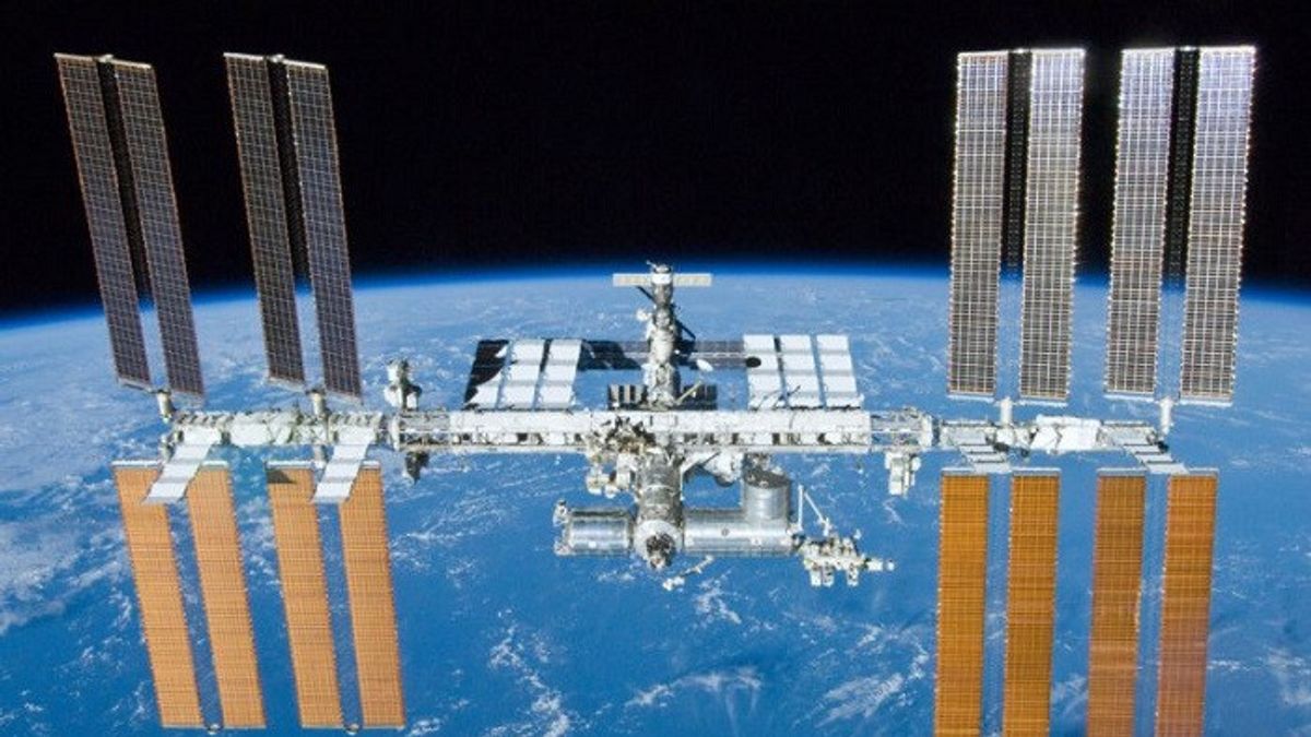 俄罗斯卫星垃圾使国际空间站第二次机动