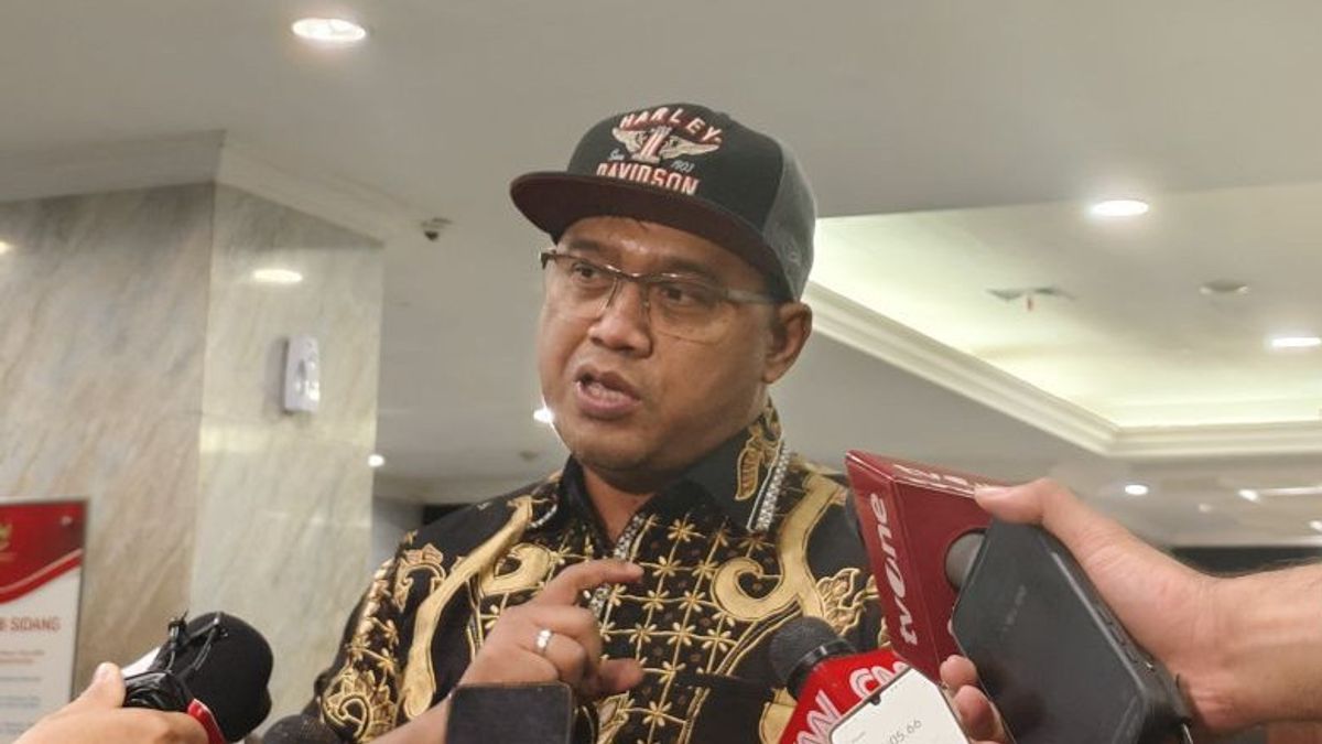 Les membres de la Chambre des représentants F-PAN poursuivent le voleur Rekan Separtai 'Crazy Rich Surabaya 'Tom Liwafa au MK