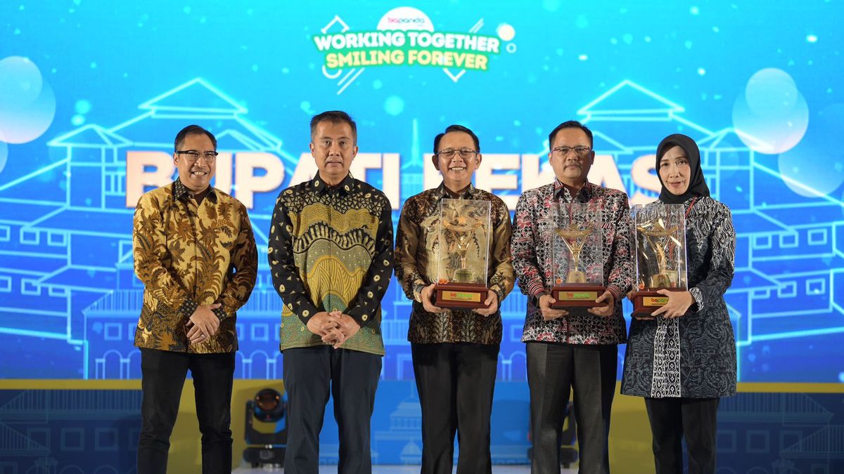 西爪哇省政府在Anugerah Philothra 2023上模范纳税人欣赏