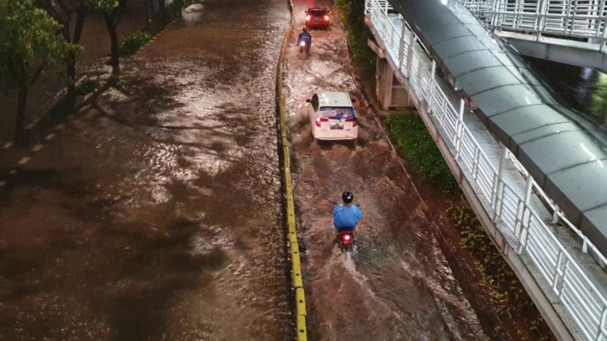 Rute Transjakarta Rute 3F-2A Dialihkan karena Banjir di Pulo Nangka