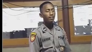 Polisi Asal Papua Dapat Pujian Warganet Saat Nyanyikan Lagu The Rollies