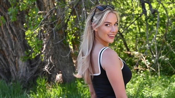 Get Weird Questions About Breasts From Followers On Instagram This Sexy Golfer Gives Surprising Answers