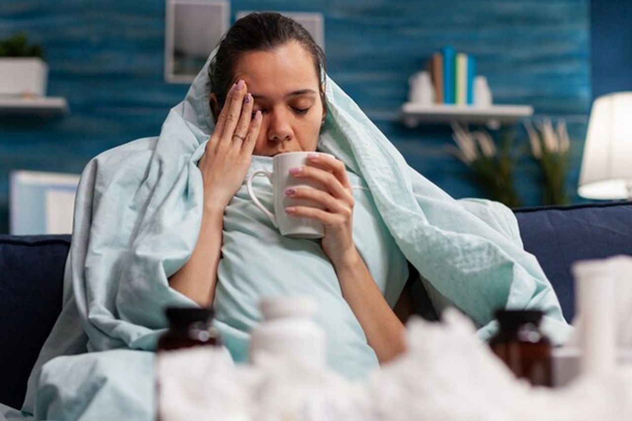 夜間のくぼみと咳の息切れ?これがそれを経験するときの正しい睡眠位置です