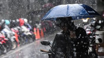 Préparez un parapluie, la pluie toute la journée a le potentiel d'inonder l'Indonesian aujourd'hui