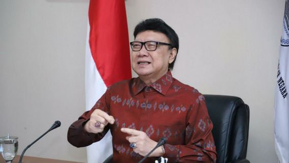 Menko PMK: Pak Tjahjo Pribadi yang Sangat Baik, Pembawaannya Kalem dan Rendah Hati