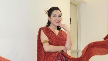 Breaking Up With Muhammad Farhadhana, Ayu Ting Ting Admits She Feels Lonely