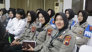 The Central Java Police Chief Encouraged Policewomen To Become Kamtibmas Influencers, Because They Had More Followers Than Male Police.
