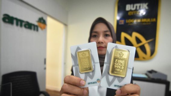 Harga Emas Antam Turun Rp4.000 ke Rp1.121.000 per Gram