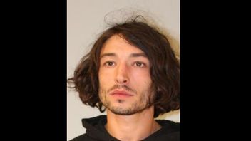 Ezra Miller Gets Arrested Again In Hawaii After Being Freed 3 Weeks Ago