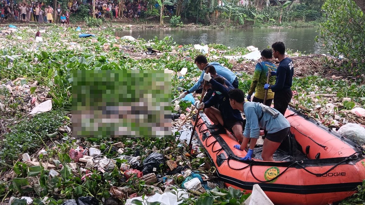 1 semaine de recherche, un garçon de 12 ans disparu dans le débit de la rivière Bekasi a été retrouvé à 16 kilomètres du lieu de l’incident