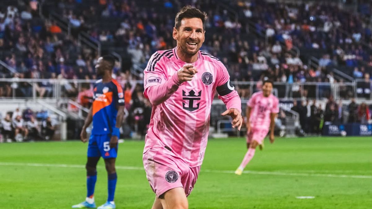 梅西将率阿根廷队参加2026年世界杯，打破与克里斯蒂亚诺罗纳尔多的纪录