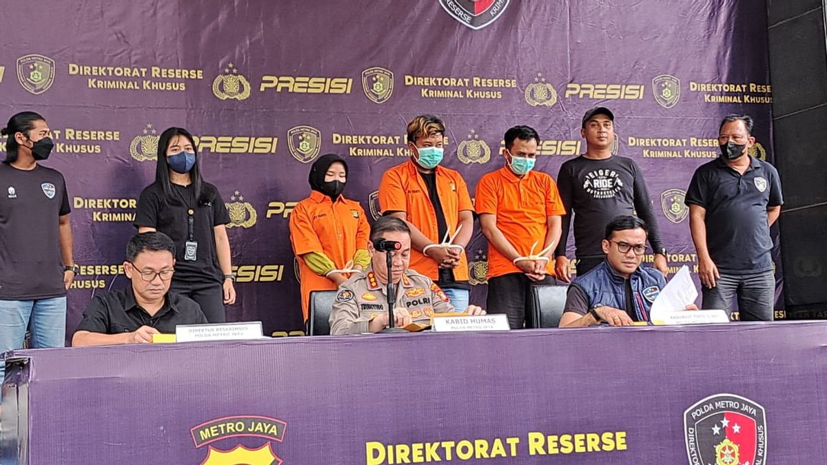 Tak Suka dengan Polri Jadi Motif Dua Tersangka Status WA Polisi Bawa Pulang Baju Bekas Hasil Sitaan