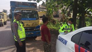 Satlantas Jambi Beri Sanksi 19 Truk Batubara yang Melanggar Jam Operasional