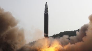 كوريا الشمالية تطلق صاروخين باليستيين مرة أخرى بعد زيارة نائبة الرئيس الأمريكي كامالا هاريس إلى كوريا الجنوبية