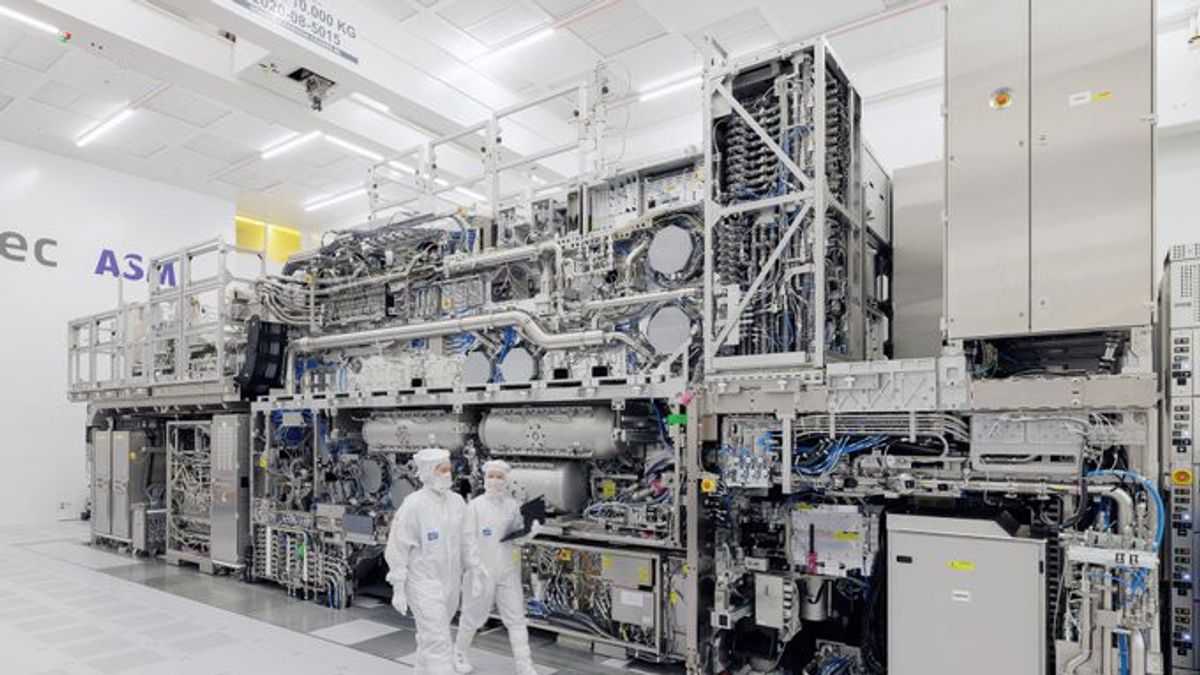 ASML Tingkatkan Produksi Mesin Baru "High NA EUV" Senilai Rp5,4 Triliun