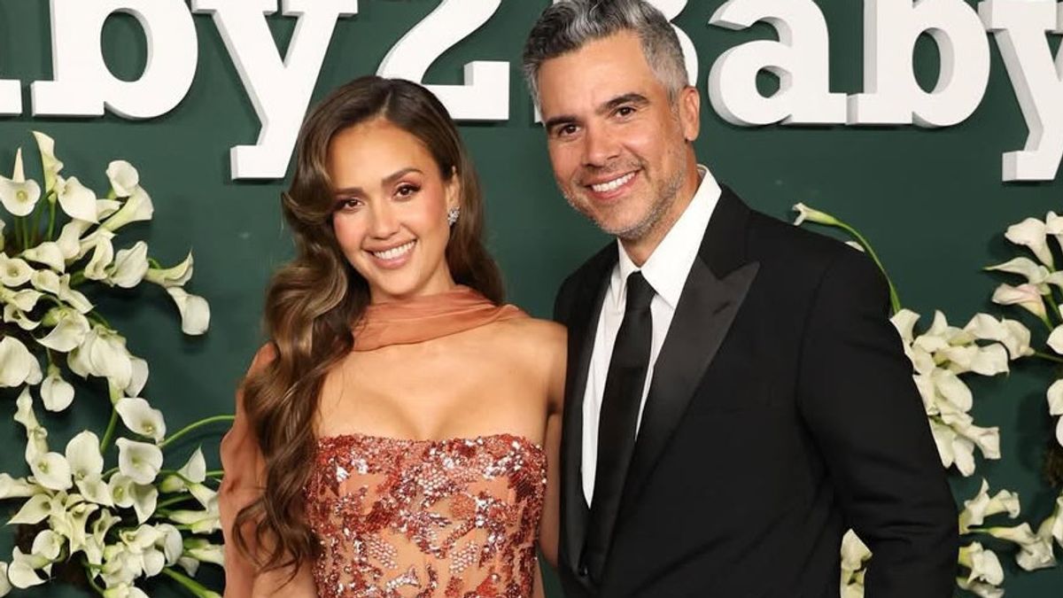 Resmi Gugat Cerai Cash Warren Usai 17 Tahun Menikah, Jessica Alba Ungkap Alasannya