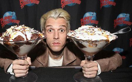 Ditemukan Tewas di Rumahnya, Belum Ada Detail Penyebab Kematian Penyanyi Pop Aaron Carter