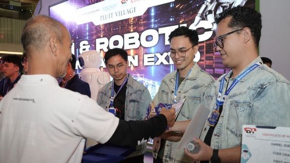 Keren! Teknologi GestureCam BCA Sabet Juara Satu di AI Driven Bot Competition 2024