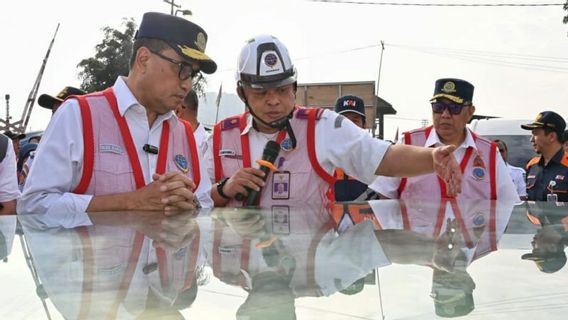 Menhub Cek Progres Pengerjaan Fasilitas Pendukung Feeder Kereta Cepat Jakarta Bandung