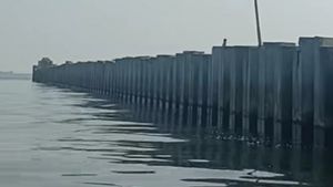Berdirinya Pagar Laut dari Beton Membuat Area Tangkap Ikan Hilang, Nelayan Dirugikan