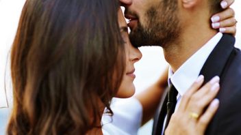 5 Tanda Pria Suka Berciuman dengan Anda, Pertahankan dan Tambah Keintiman