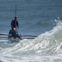 当心，潜伏在北纳图纳海的7米海浪