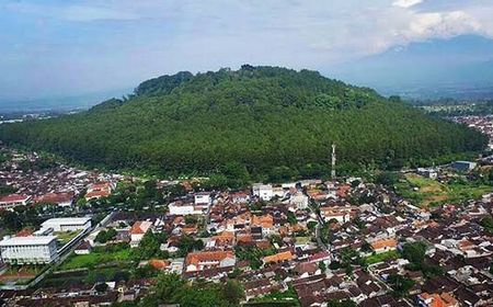 Sejarah Gunung Tidar yang Akan Menjadi Lokasi Pelatihan Menteri Prabowo