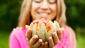 Deretan Buah-buahan yang Aman untuk Penderita GERD: Dari Melon hingga Apel 