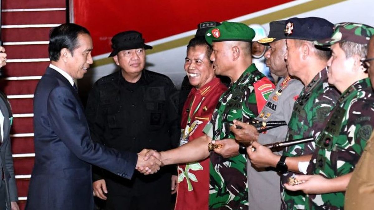 Presiden Jokowi Tiba di Jayapura Usai Kunjungan Kerja di Papua Nugini