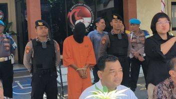 بالي - تبحث شرطة بالي عن أجنبي متورط في شبكة حدائق الماريجوانا المائية