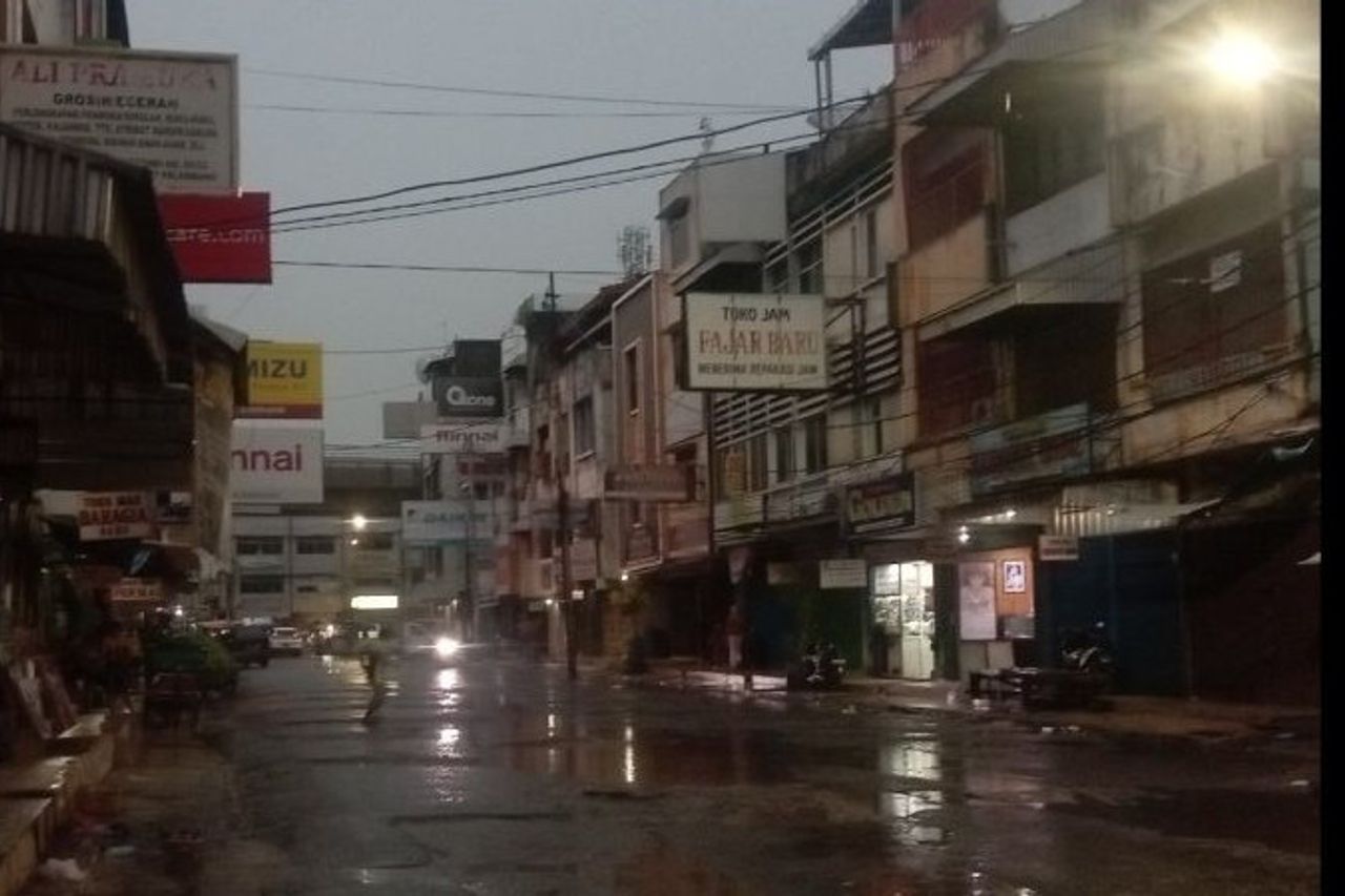 冰雨吹嘘巨港市的居民,BMKG:进入潘卡罗巴季节