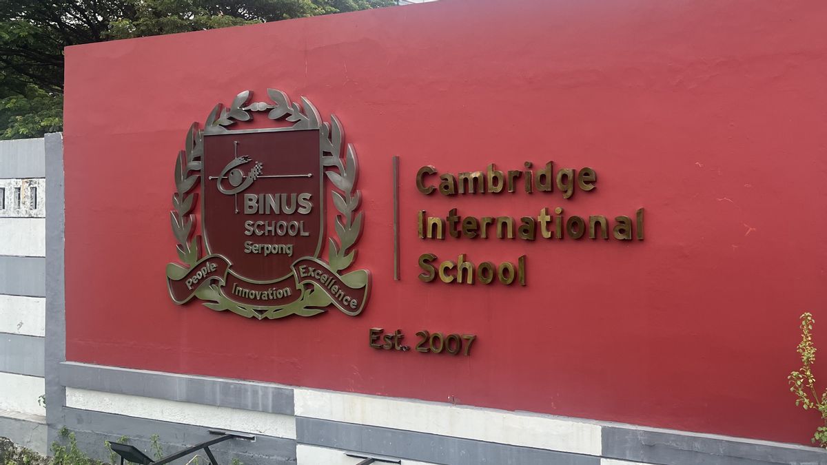 جاكرتا - أعربت وزارة الشؤون السياسية عن أسفها لقرار مدرسة بينوس سيربونغ الثانوية بإخلاء الطلاب المتورطين في قضية التنمر.