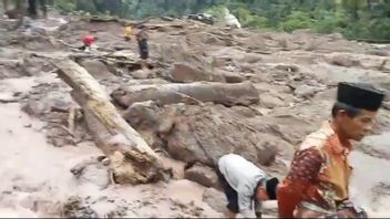 Innalillahi 10人被报告在西苏门答腊南海岸被山体滑坡掩埋,1人被发现死亡