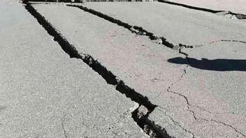 After The 5.8 Magnitude Earthquake, Palu Continued To Be Shaked By The Flats Earthquake A Total Of 10 Times