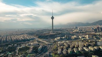 بريطانيا - العقوبات البريطانية للمصرفي الإيراني عليكبار أنصار بسبب الدعم المالي للحرس الثوري