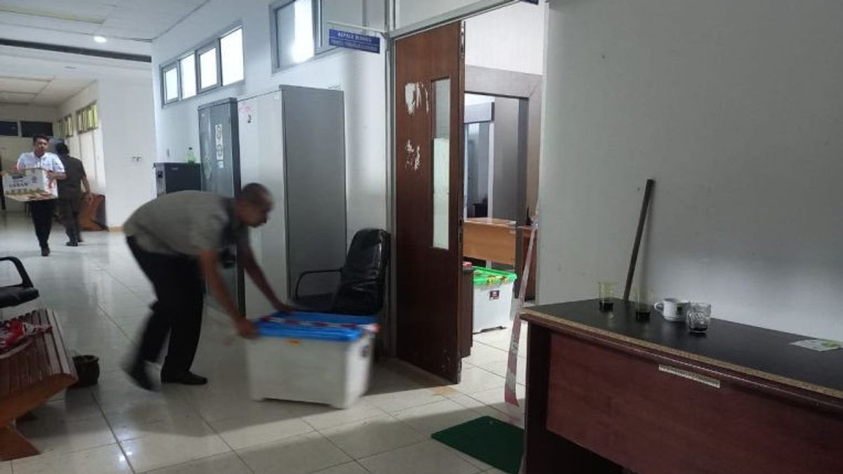Prosecutor's Office Searches Natuna's Disperindapkopum Office