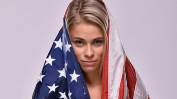 Bintangi Film Horor Bareng TikToker Bryce Hall, Pegulat Seksi Paige VanZant Banting Setir?