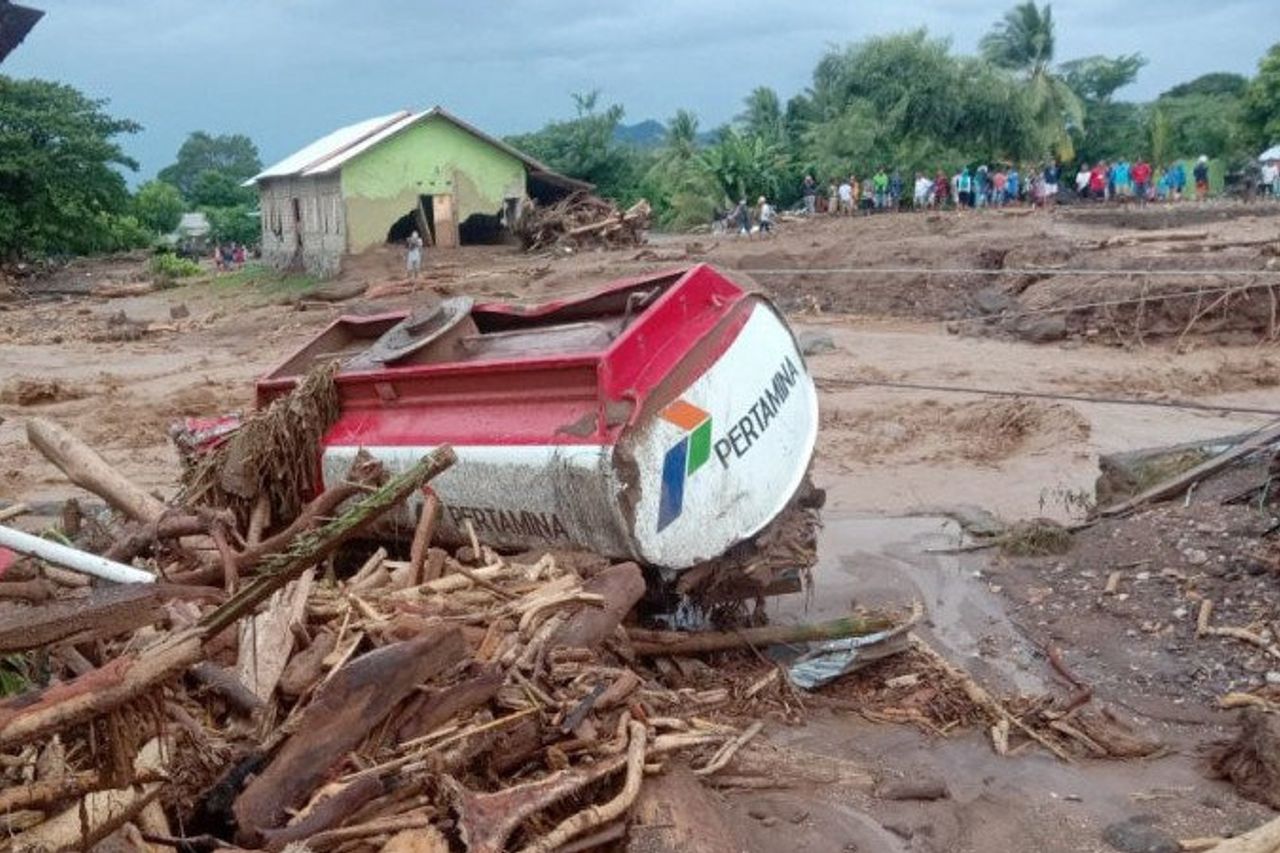 最近のセロジャ熱帯低気圧の影響で8,424人の住民が避難し、128人がNTTで死亡しました