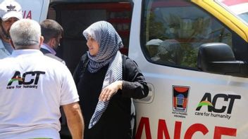 パダン市政府のロゴを持つウイルス救急車は、パレスチナの犠牲者を避難させるのに役立ちます