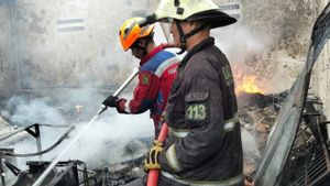Gudang Sisa Kain Terbakar, Pabrik Rajut di Bandung Dilalap Api